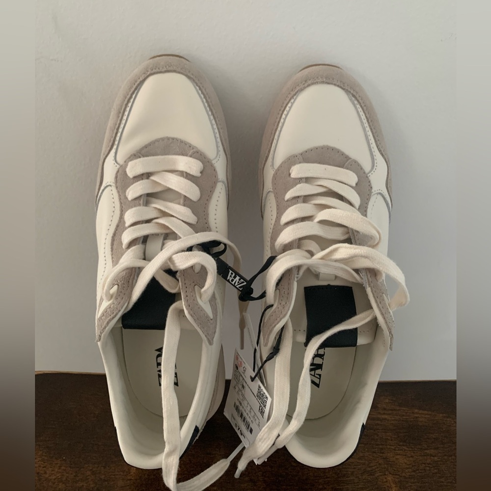 NWT! Zara women sneaker in leather